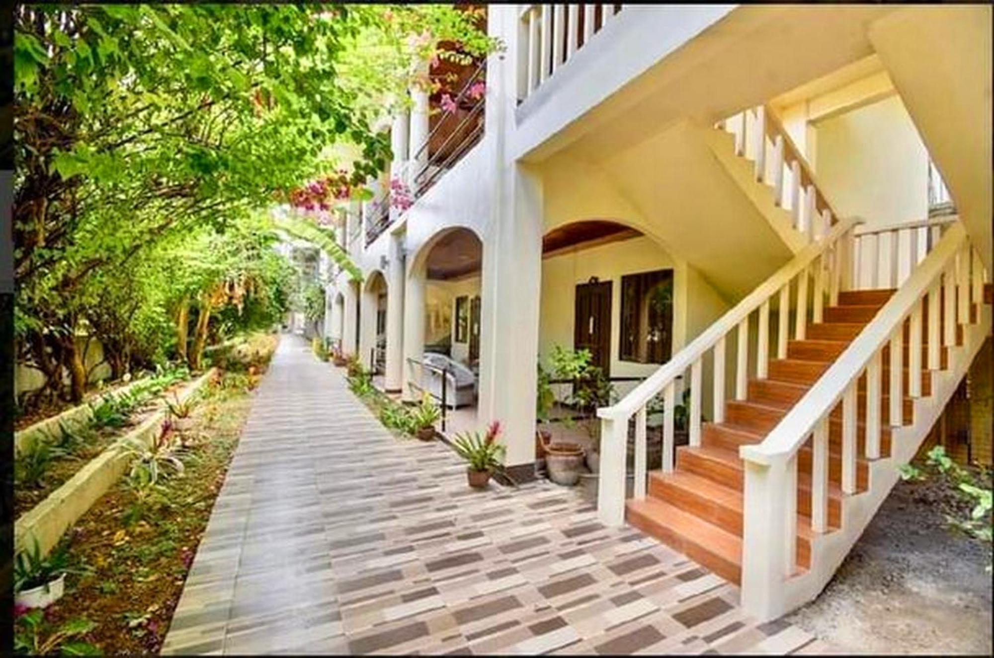 Lukay Las Brisas Balabag  Экстерьер фото